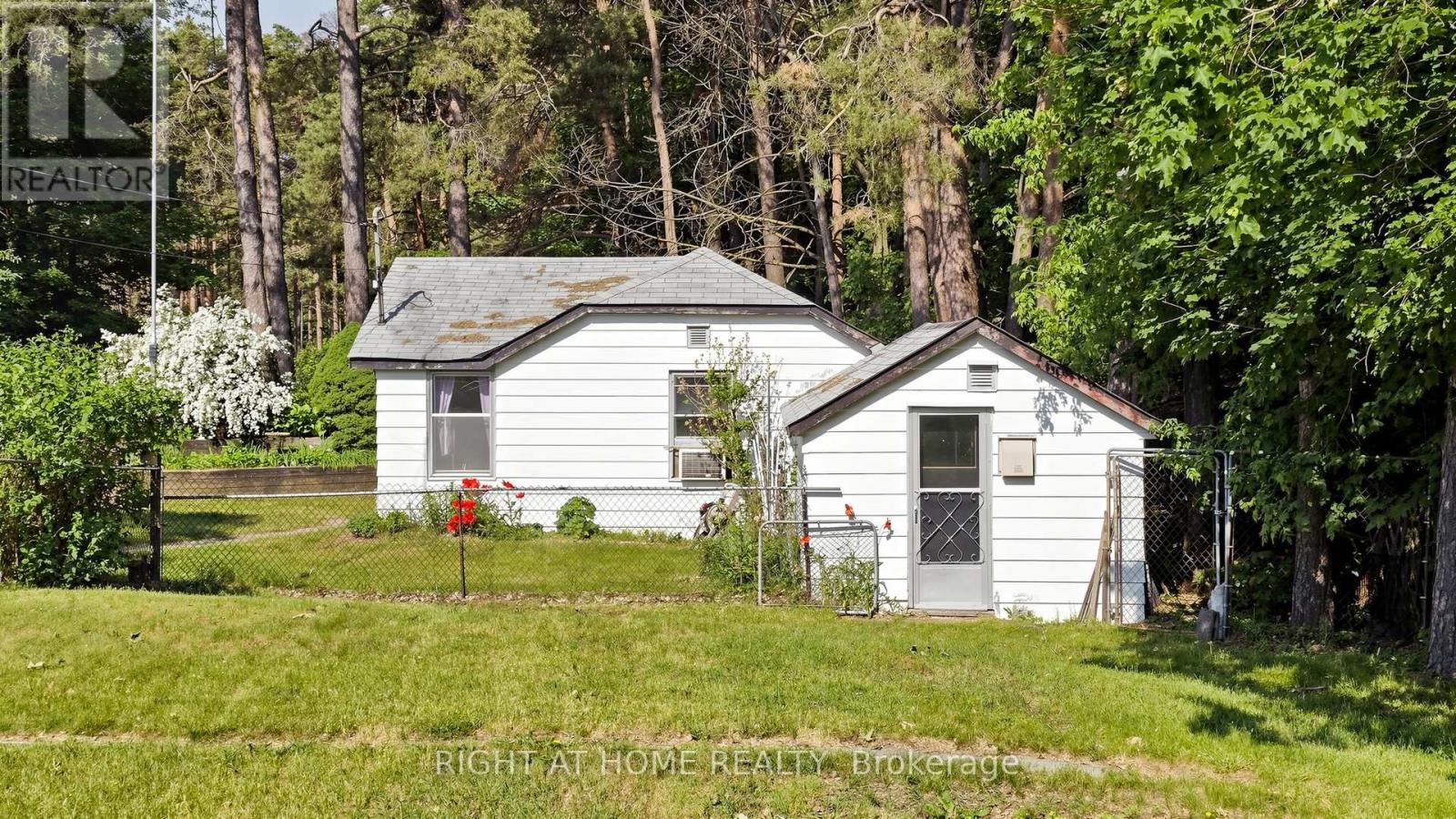 15040 HIGHWAY 48 - 32