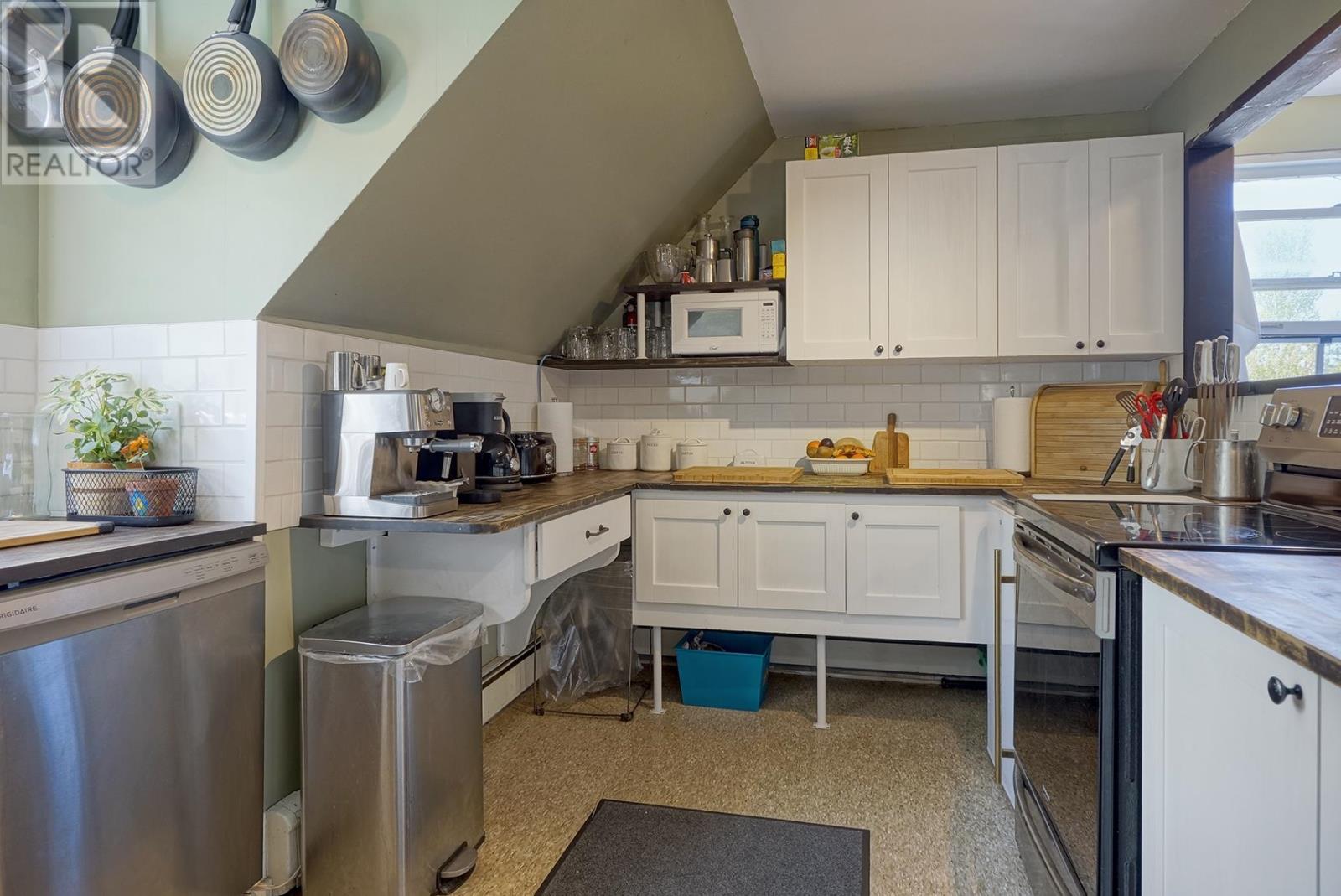 9571 Normans Road - 24