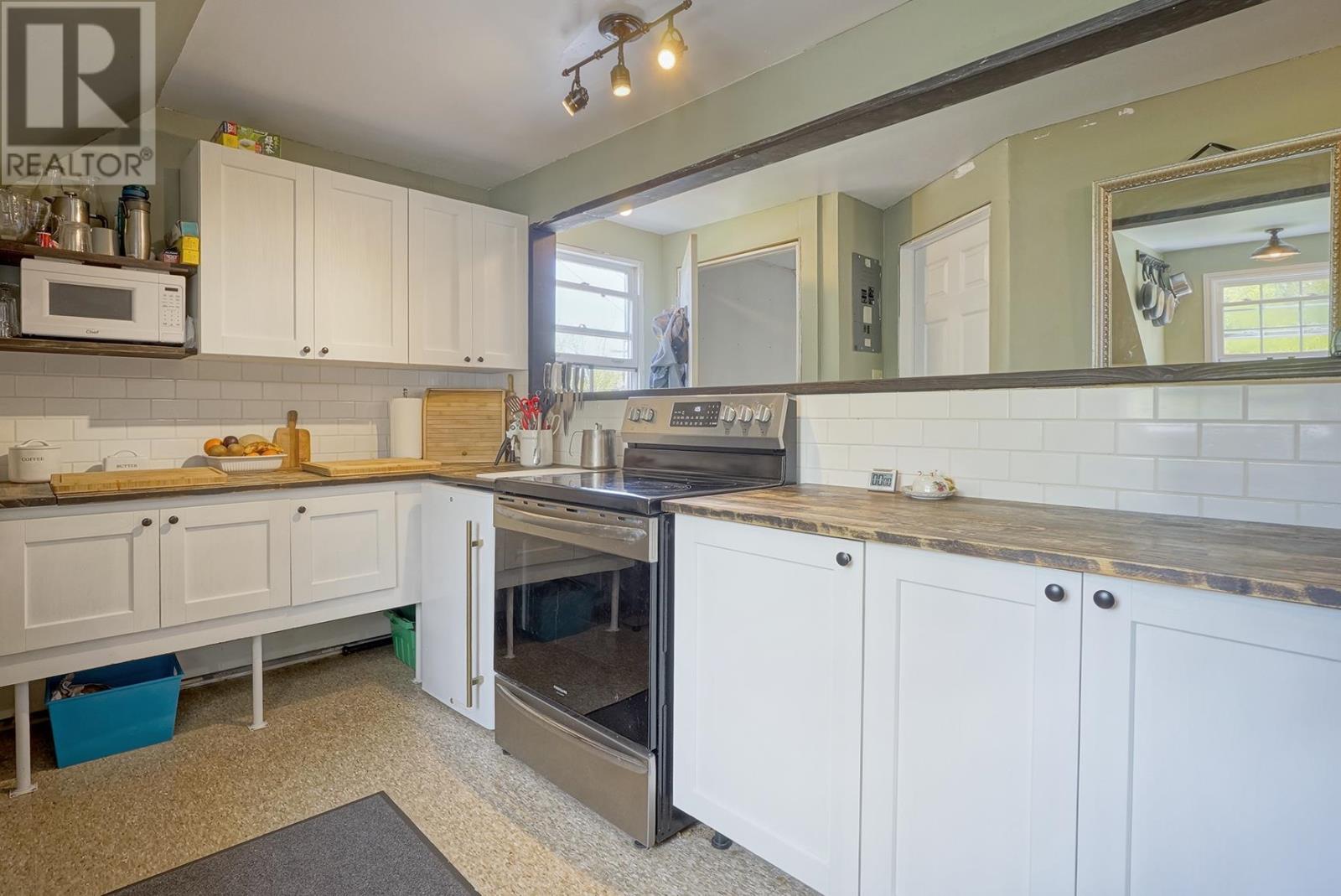 9571 Normans Road - 25
