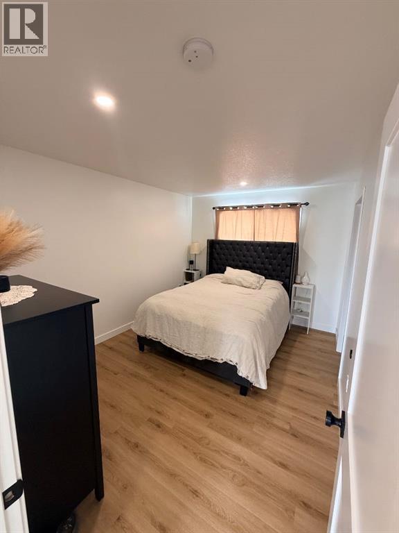 10406 105 Ave - 29