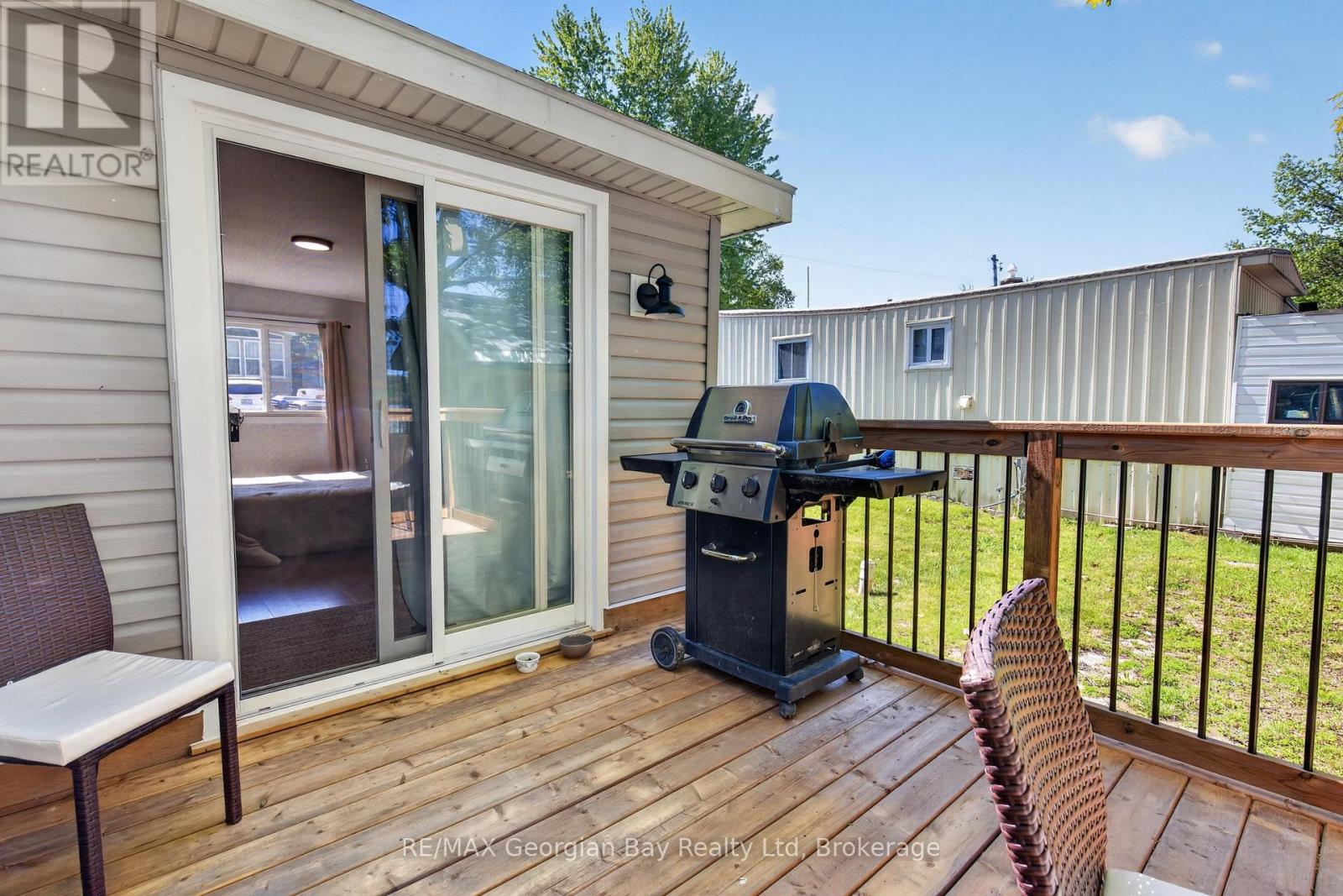 24 LAKESHORE ROAD - 14