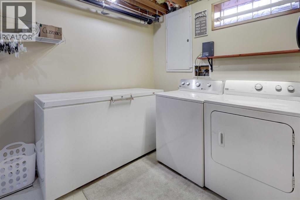 BASEMENT LAUNDRY ROOM