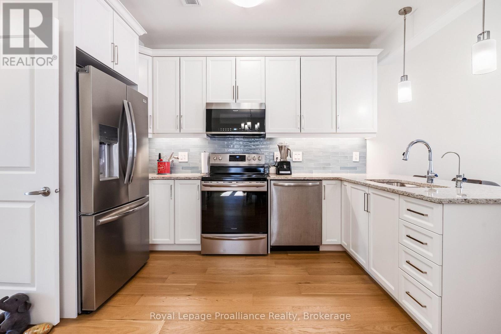 66 RIVERSTONE WAY - 9
