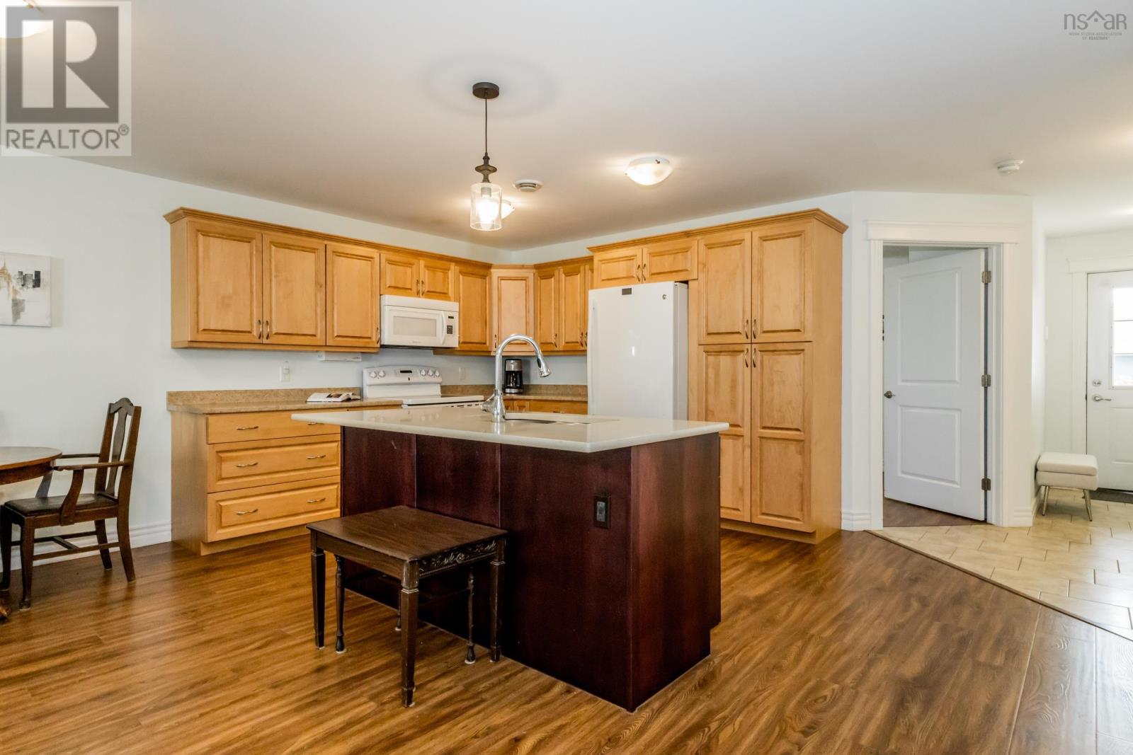 Property 8 of 47 of 19 Mackinnon Court