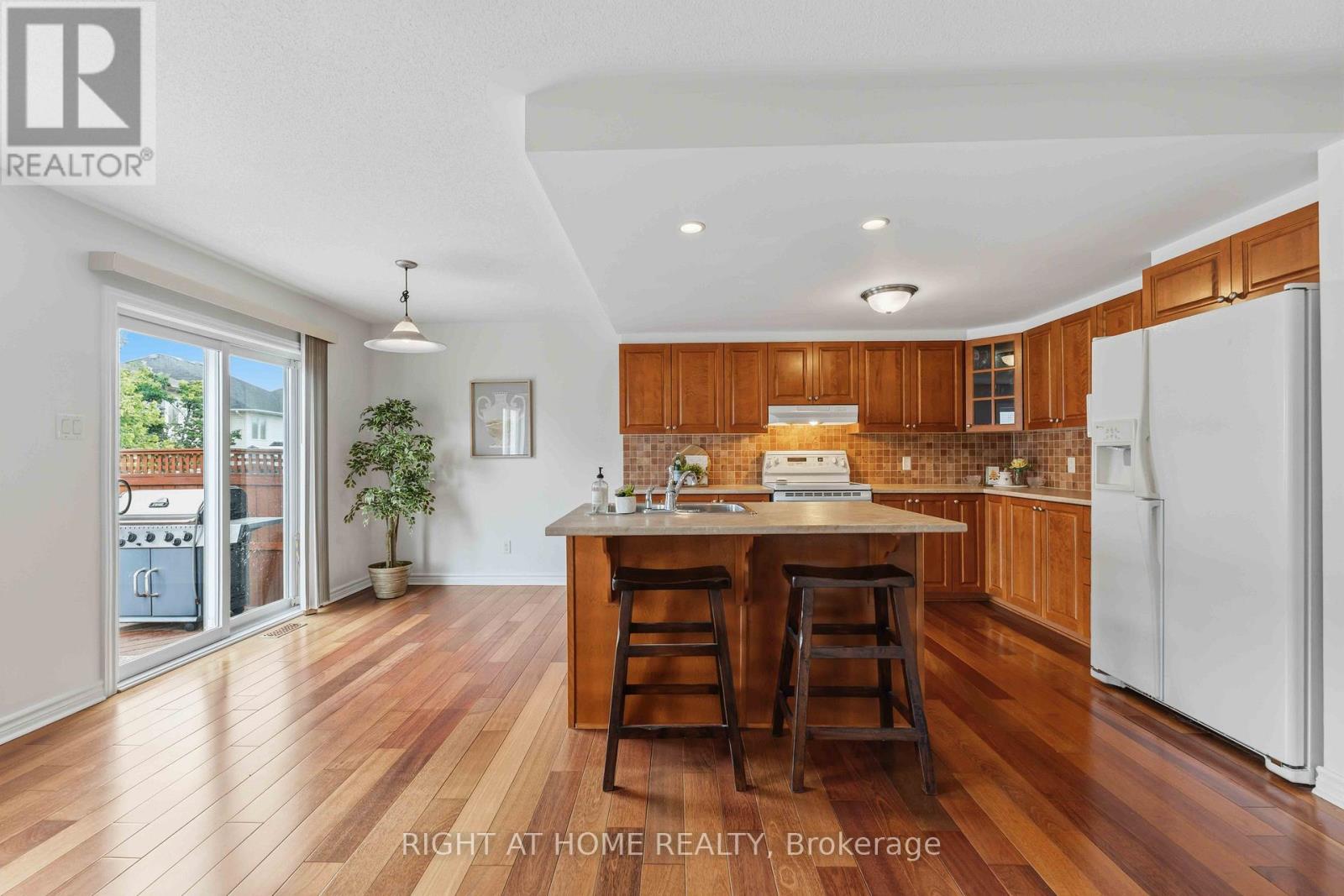 467 PAUL METIVIER DRIVE — photo 18 of 50