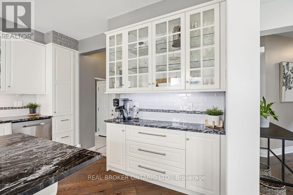 984 SHIMMERTON CIRCLE — photo 13 of 47