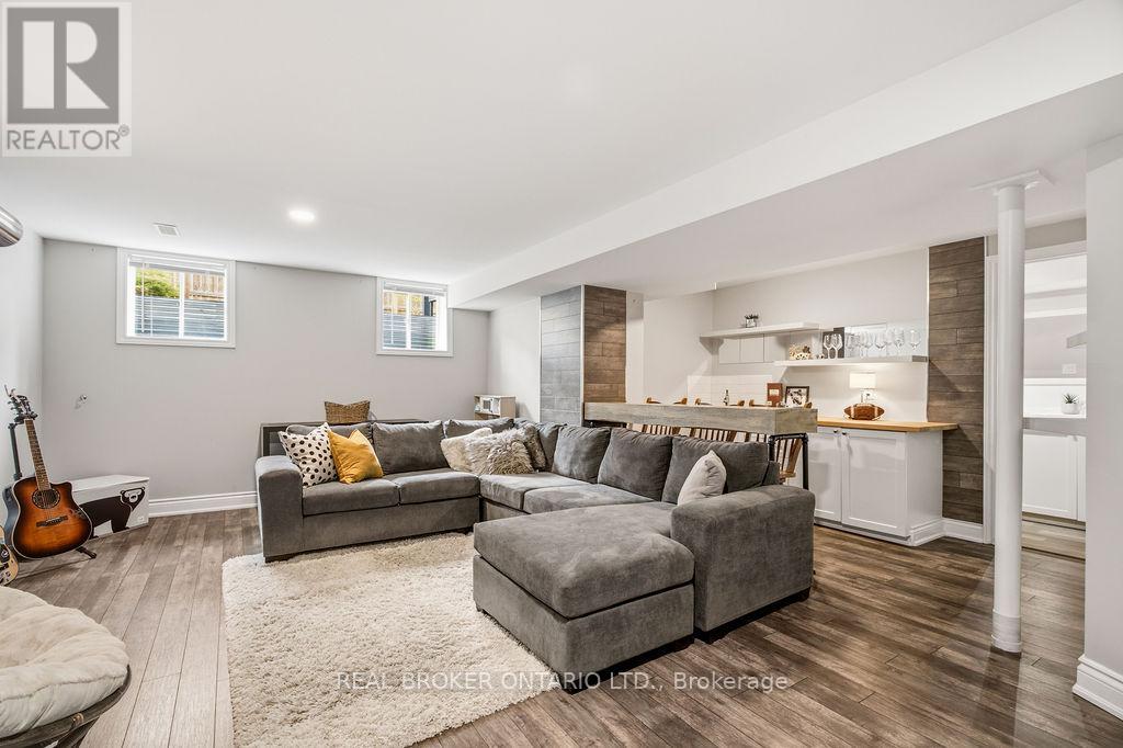 984 SHIMMERTON CIRCLE — photo 35 of 47