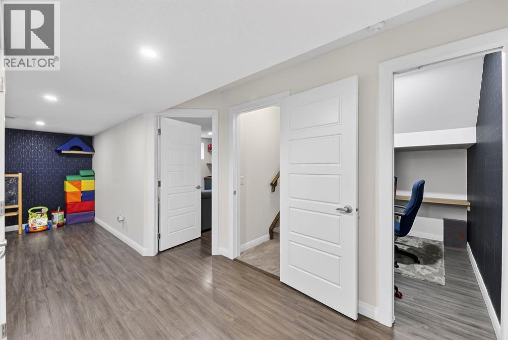 117 Ravenstern Crescent — photo 27