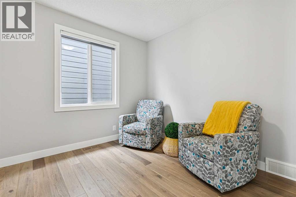 69 Yorkville Green SW — photo 29