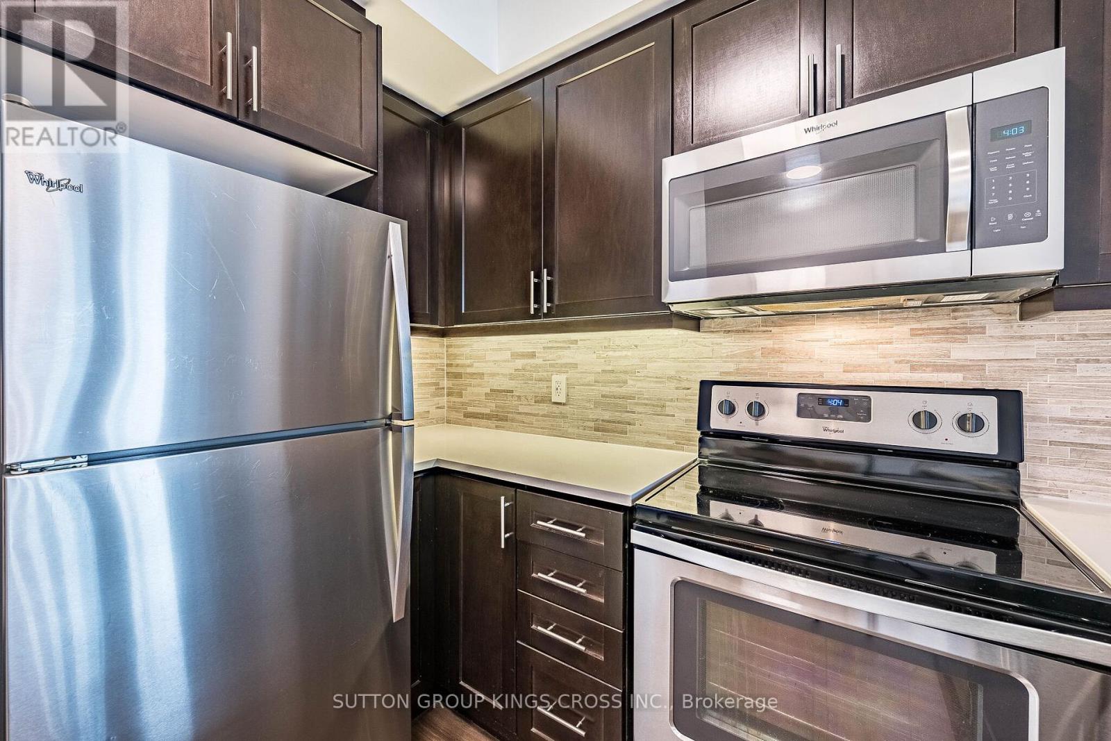 #202 15 ZORRA STREET - 18