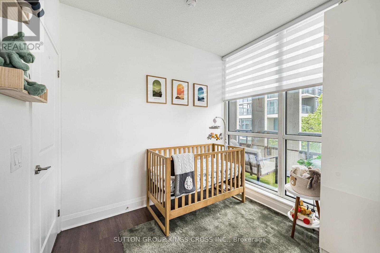 #202 15 ZORRA STREET - 22