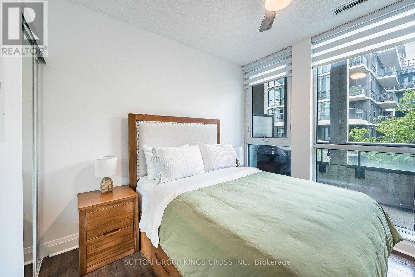 #202 15 ZORRA STREET - 24