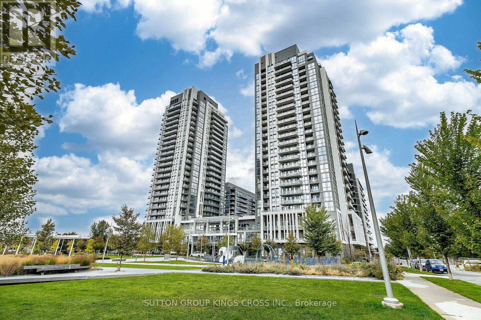 #202 15 ZORRA STREET - 44