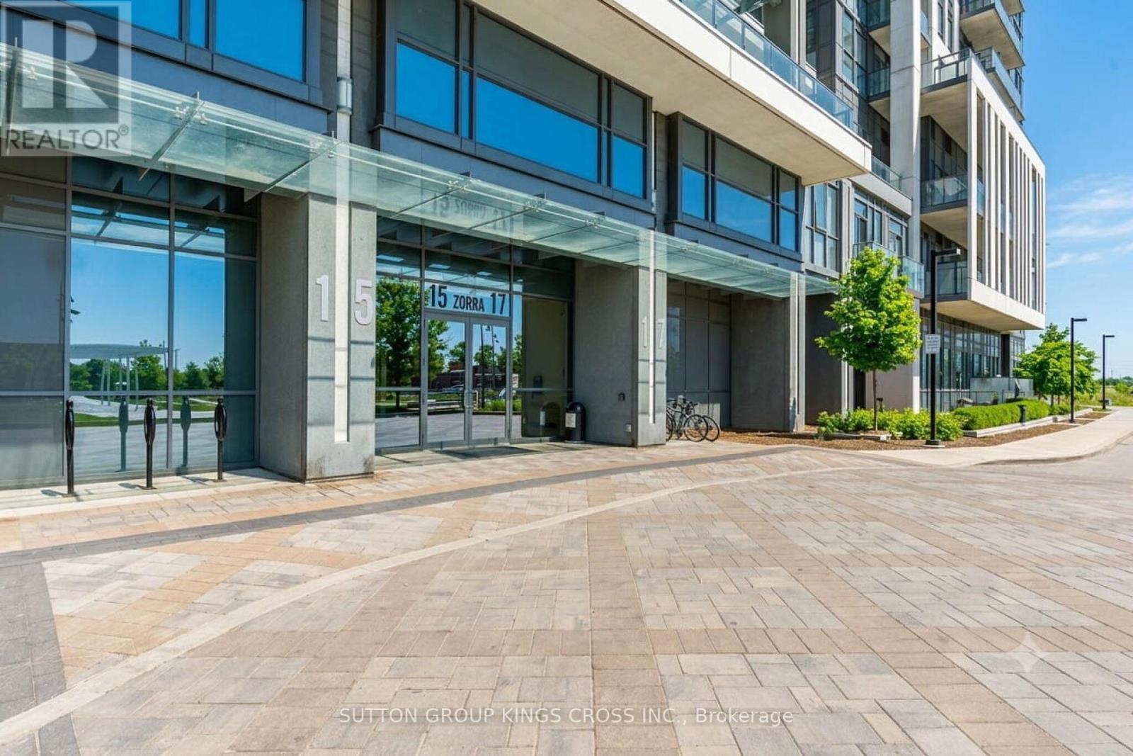 #202 15 ZORRA STREET - 47