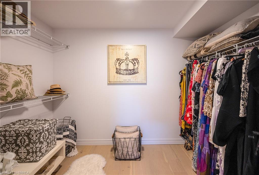 #52 29 SCHUYLER Street - 47