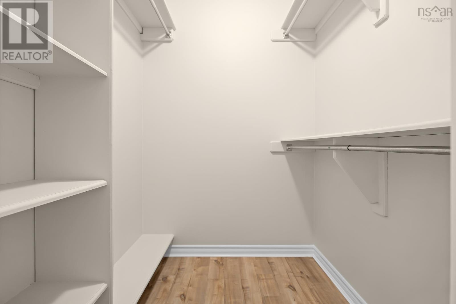 Property 16 of 41 of 206 96 Regency Park