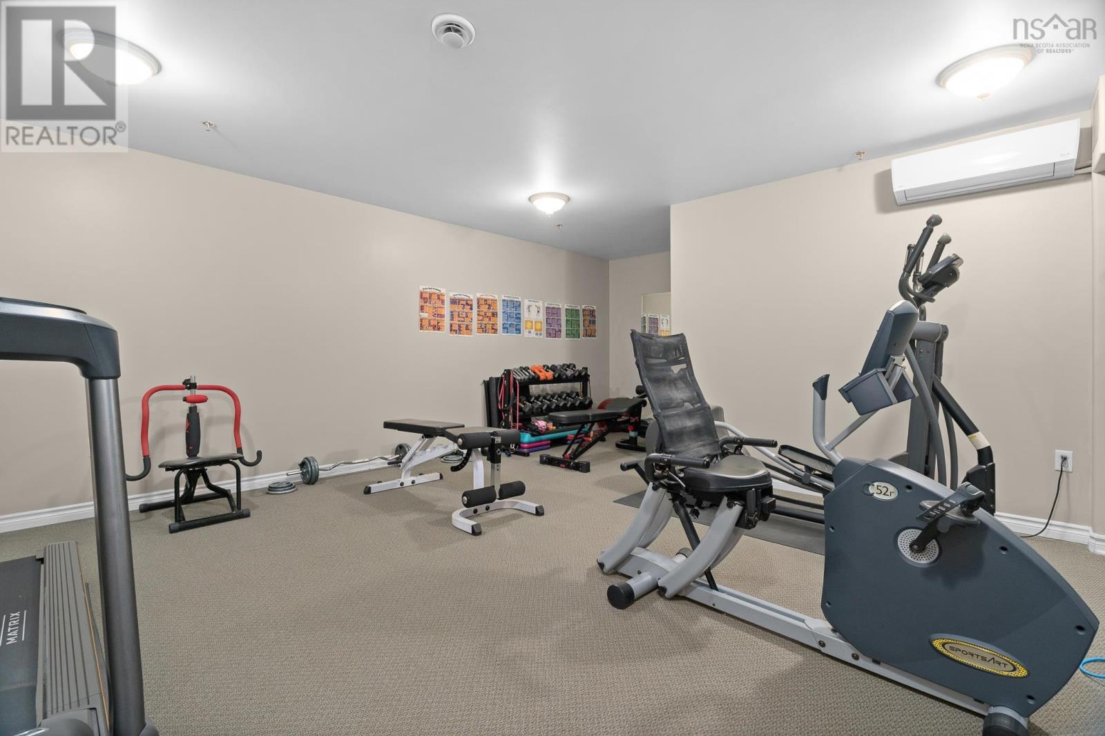 Property 33 of 41 of 206 96 Regency Park