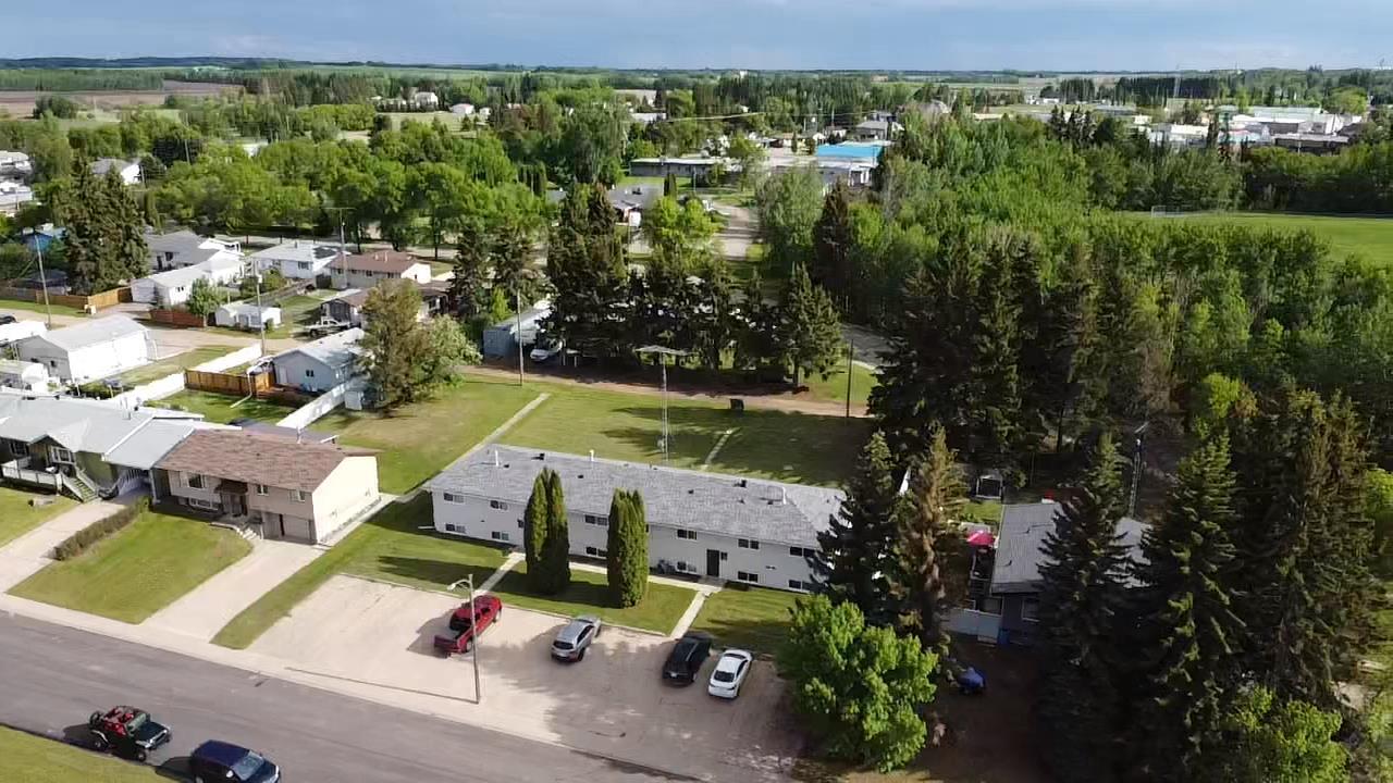 4709 53 Avenue - photo 3