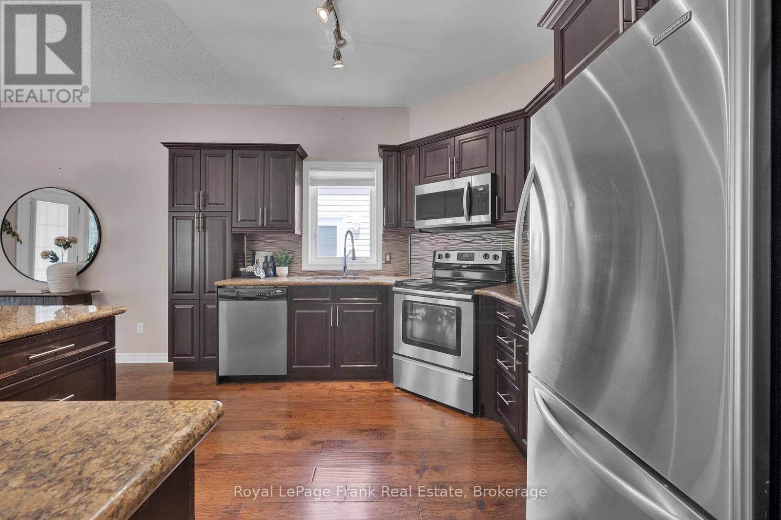 20 KISSINGBRIDGE LANE - Image 11