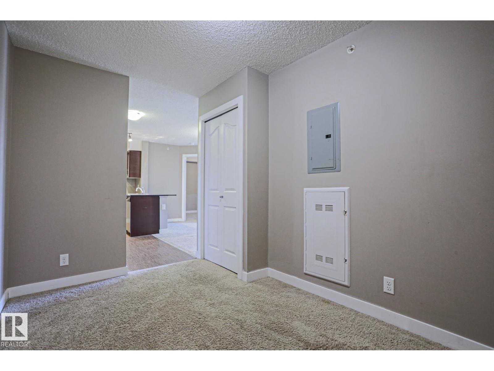 #405 11804 22 AV SW SW - 14