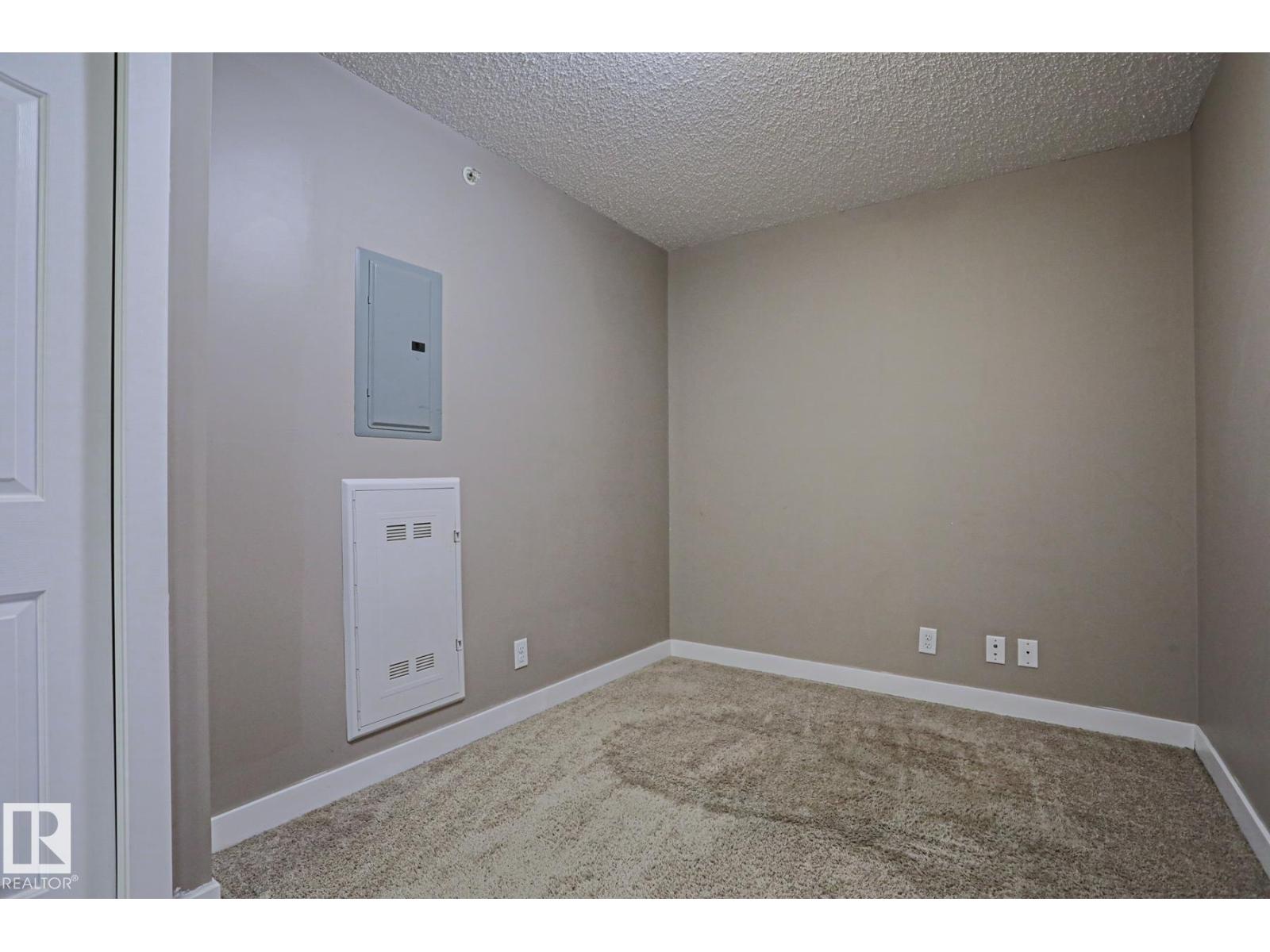 #405 11804 22 AV SW SW - 17
