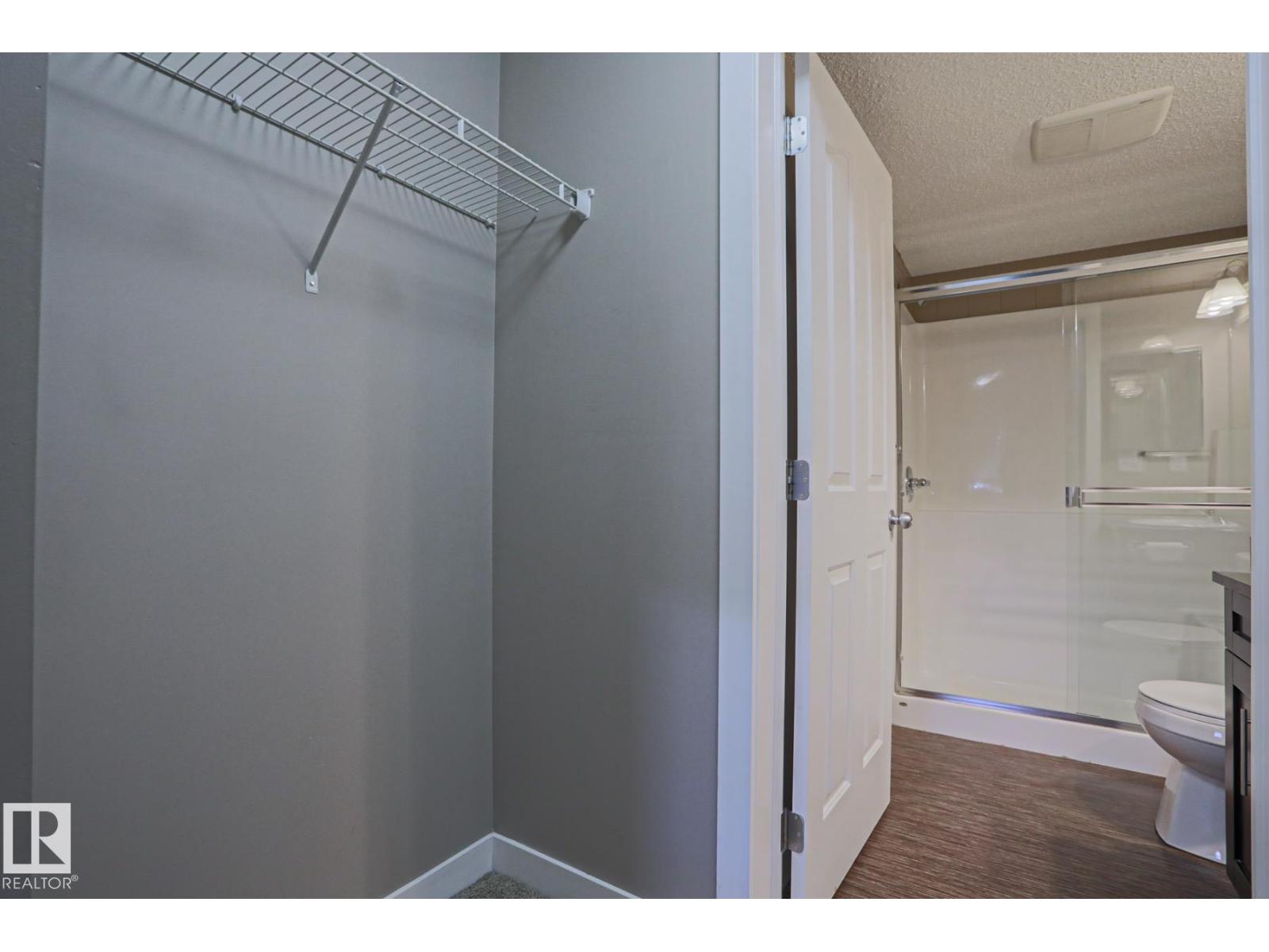 #405 11804 22 AV SW SW - 29