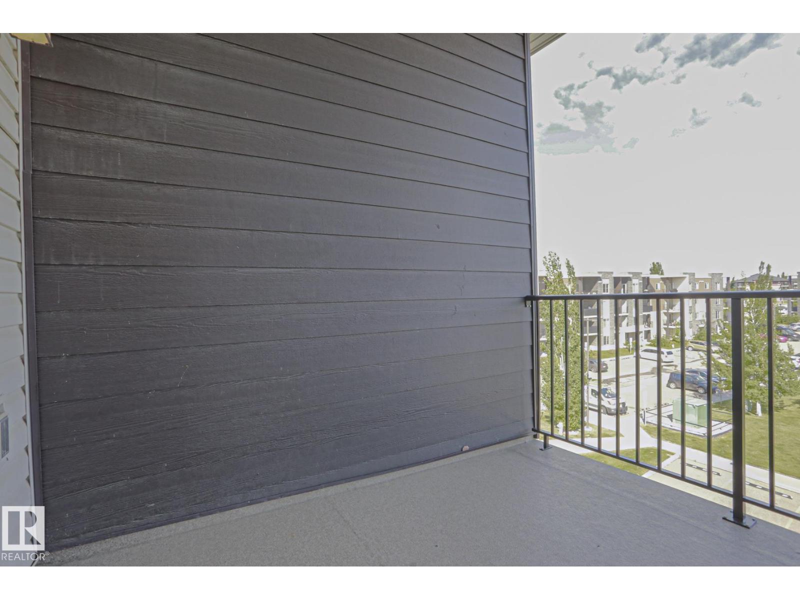 #405 11804 22 AV SW SW - 32