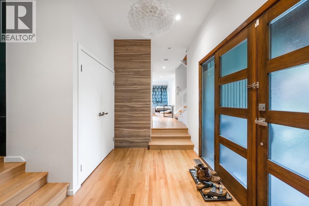 5344 CLIFFRIDGE AVENUE, North Vancouver