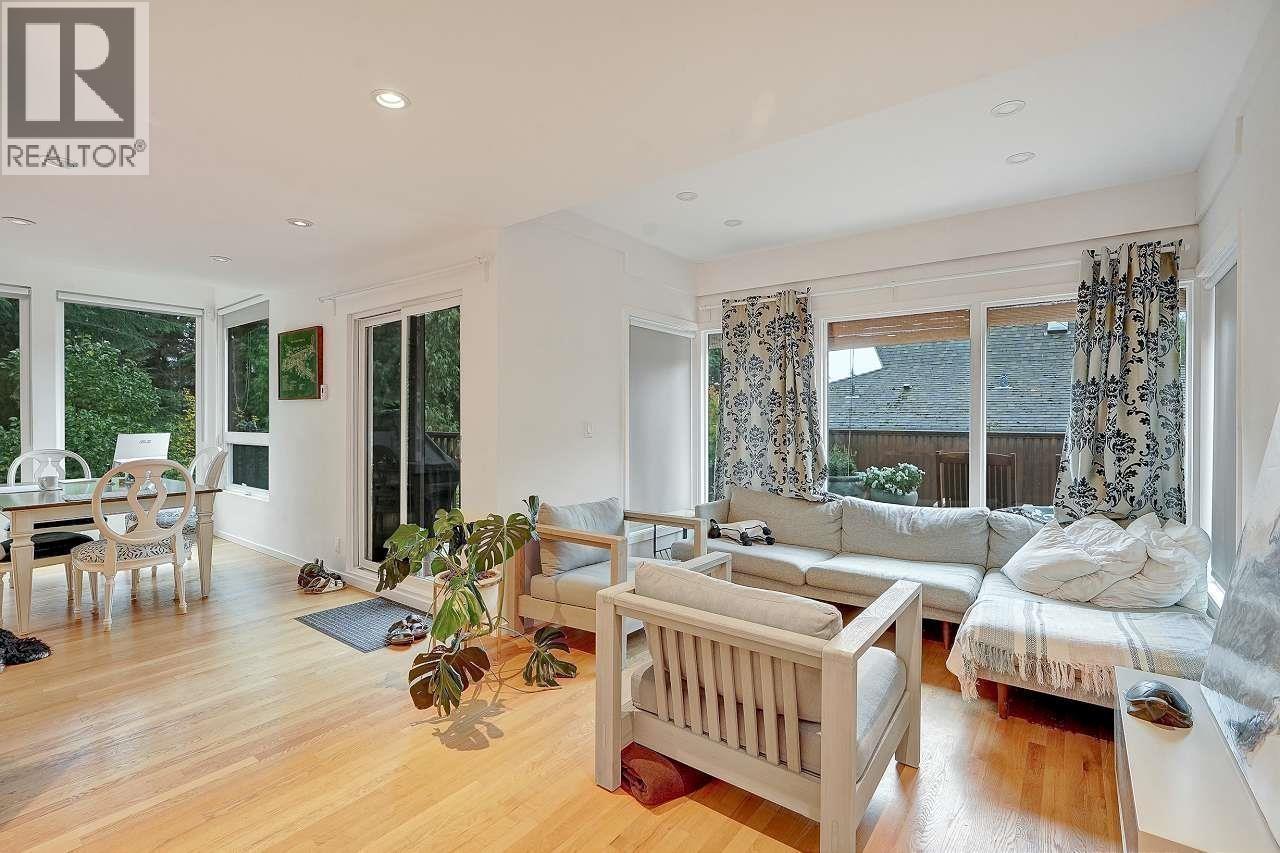 5344 CLIFFRIDGE AVENUE, North Vancouver