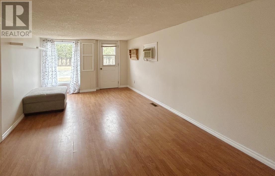 1011 Portage Avenue N - 15