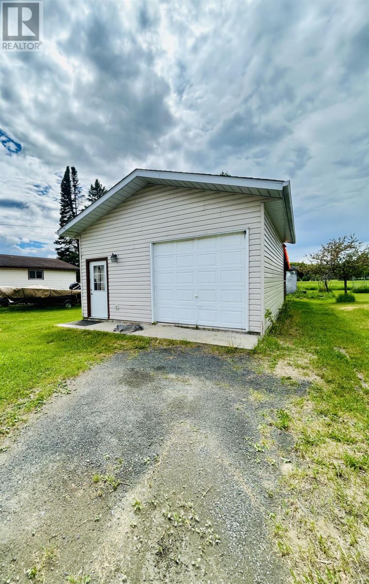 1011 Portage Avenue N - 3