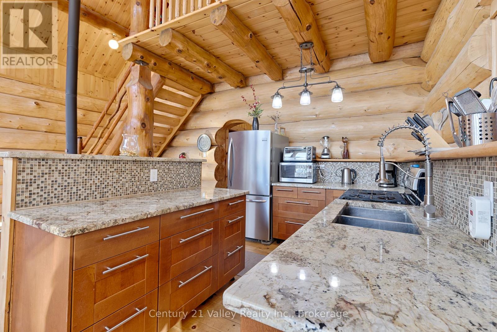 42 CRESTVIEW DRIVE - 19