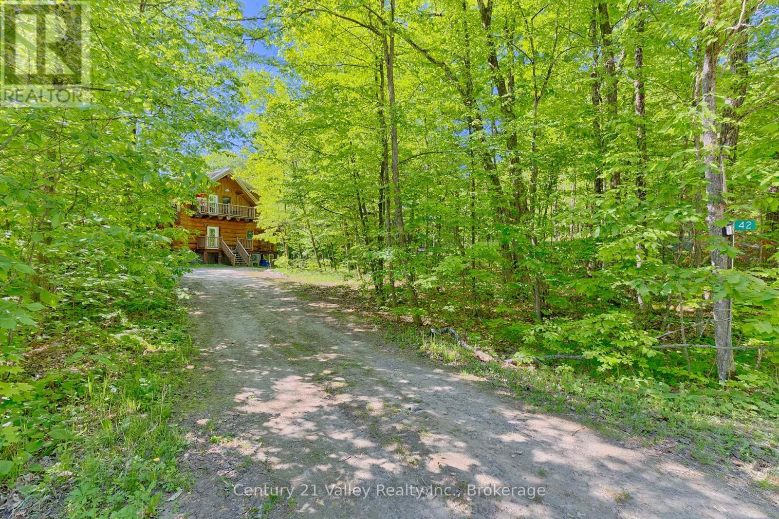 42 CRESTVIEW DRIVE - 2