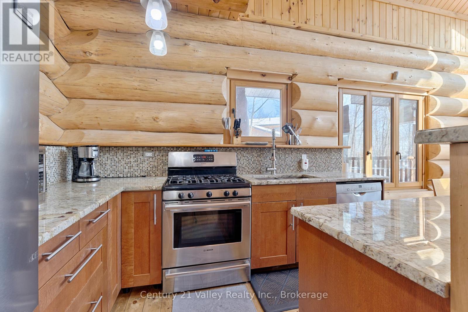 42 CRESTVIEW DRIVE - 21