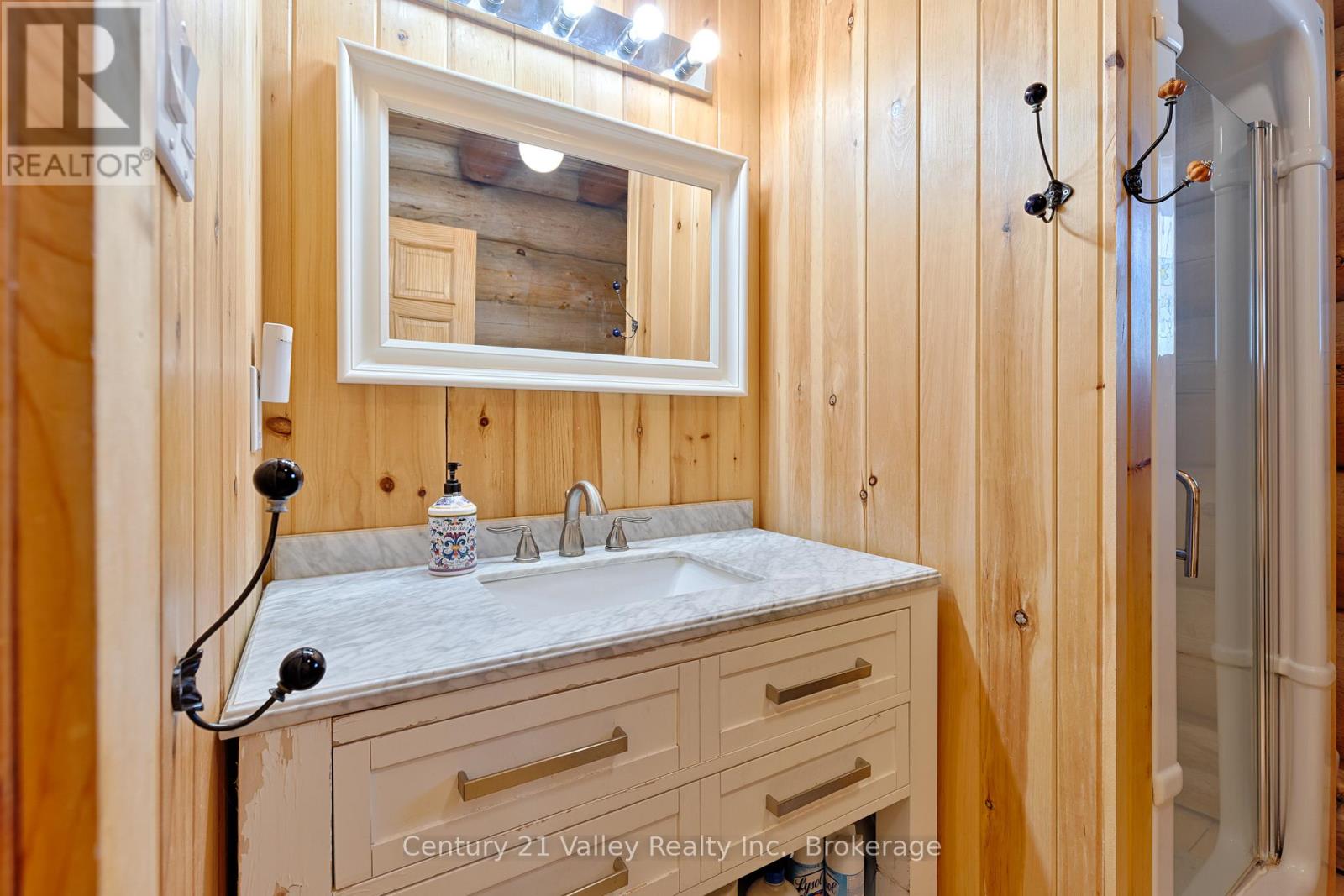42 CRESTVIEW DRIVE - 23
