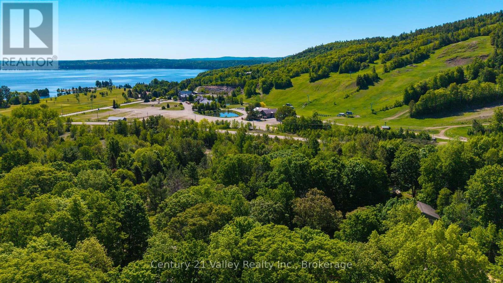 42 CRESTVIEW DRIVE - 34