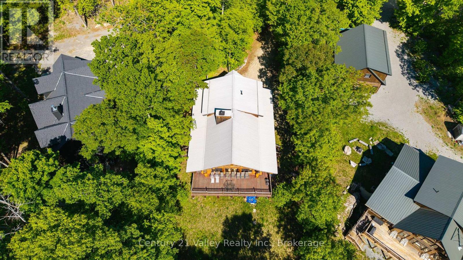 42 CRESTVIEW DRIVE - 4
