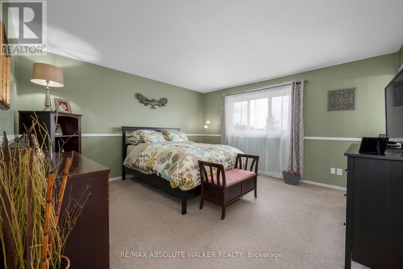 2061 LEGRAND CRESCENT - 23