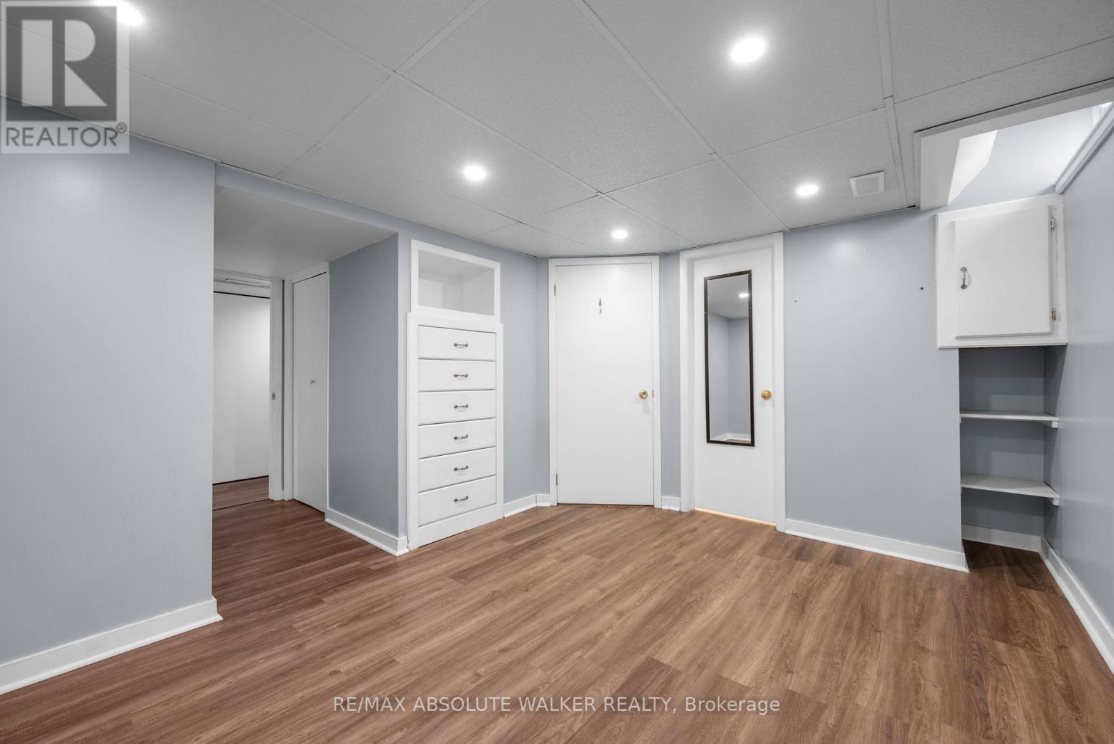 2061 LEGRAND CRESCENT - 38