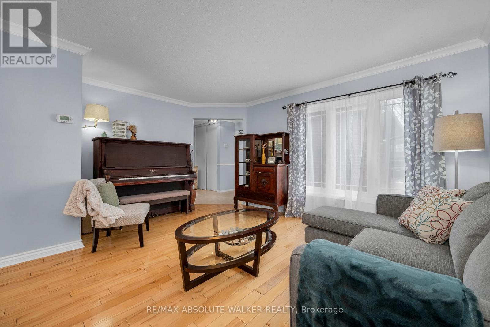 2061 LEGRAND CRESCENT - 8
