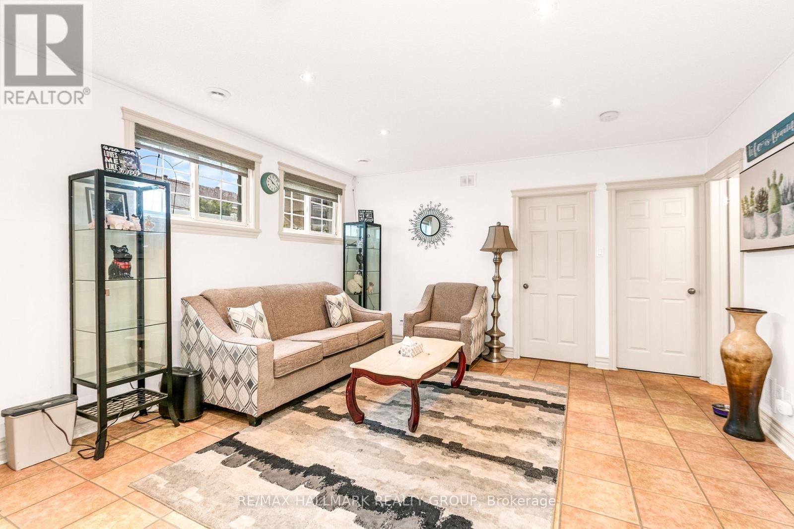 2051 FRANK BENDER STREET - 20