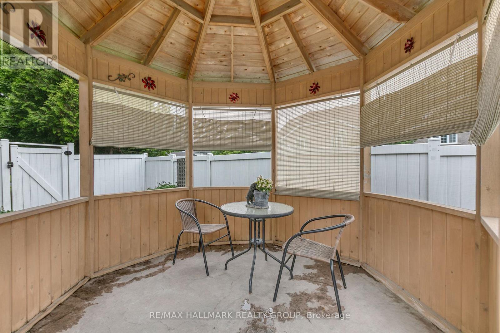 2051 FRANK BENDER STREET - 32