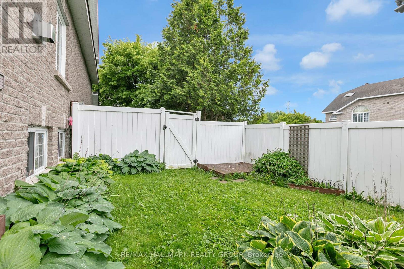 2051 FRANK BENDER STREET - 33