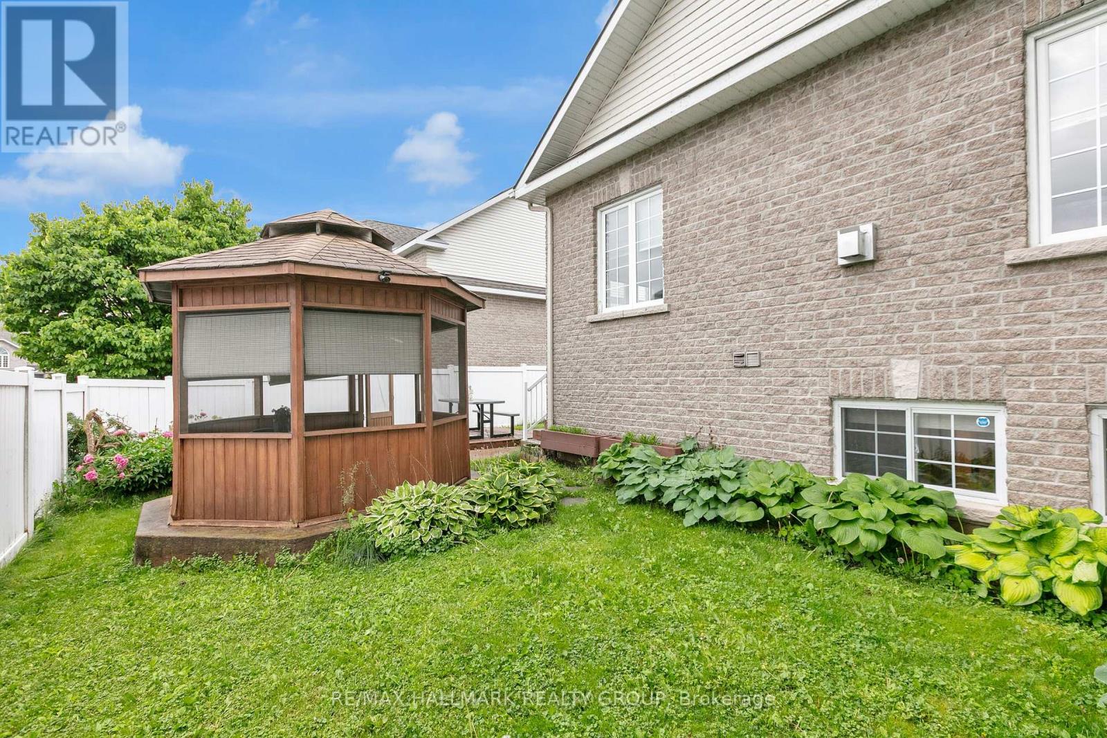 2051 FRANK BENDER STREET - 34