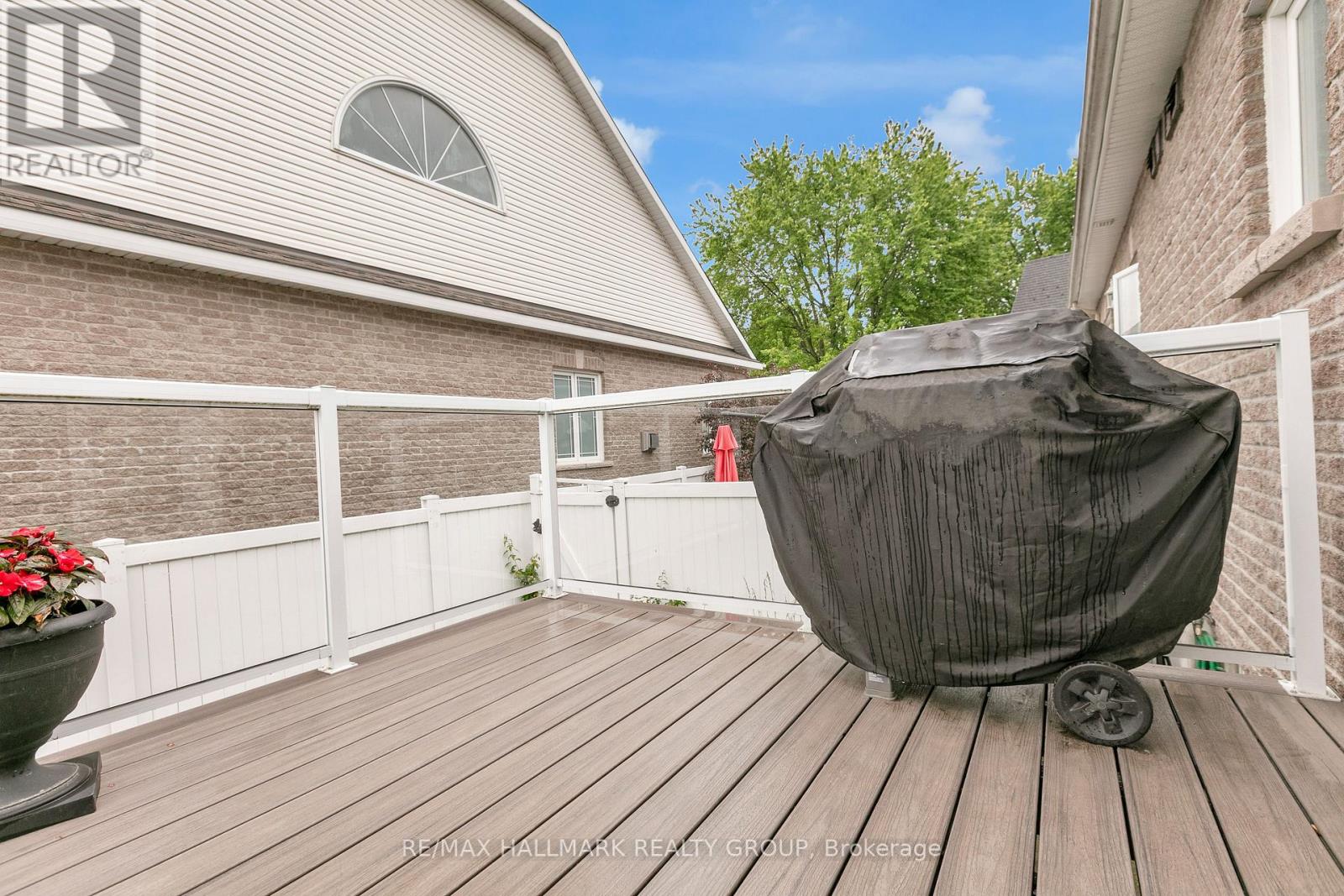 2051 FRANK BENDER STREET - 35