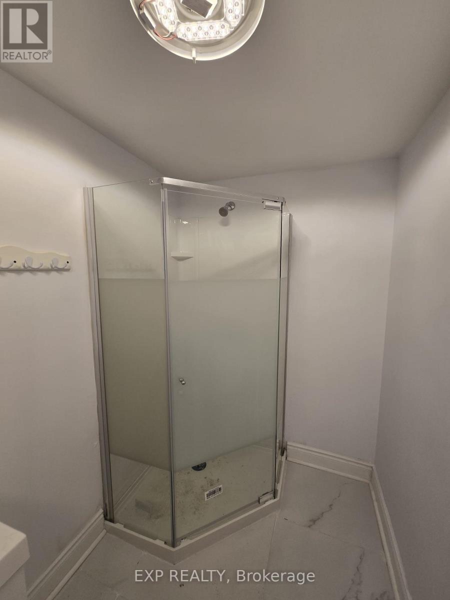 2 Bed, 1 Bath Multi-Family for Rent in Ottawa – B – 20 NEWHAVEN STREET, Ottawa – MLS# X13436010 - Image 12