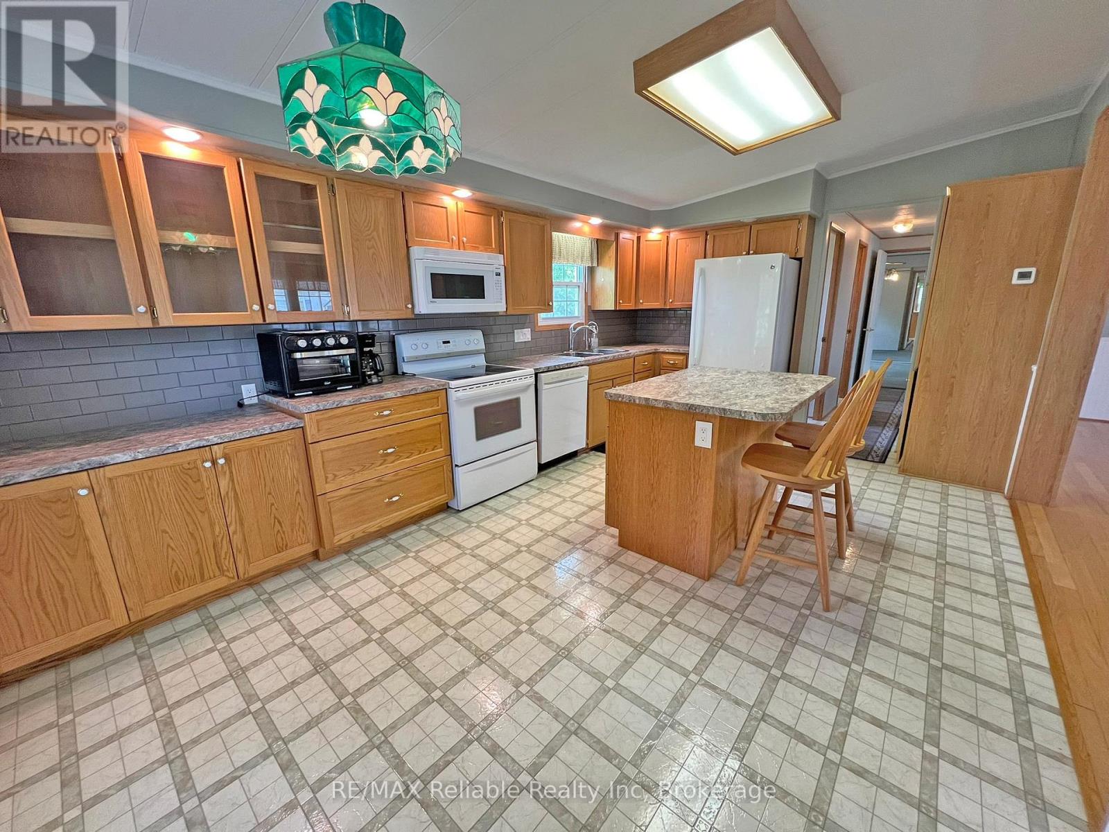 144 SANDBAGGER CRESCENT - 13