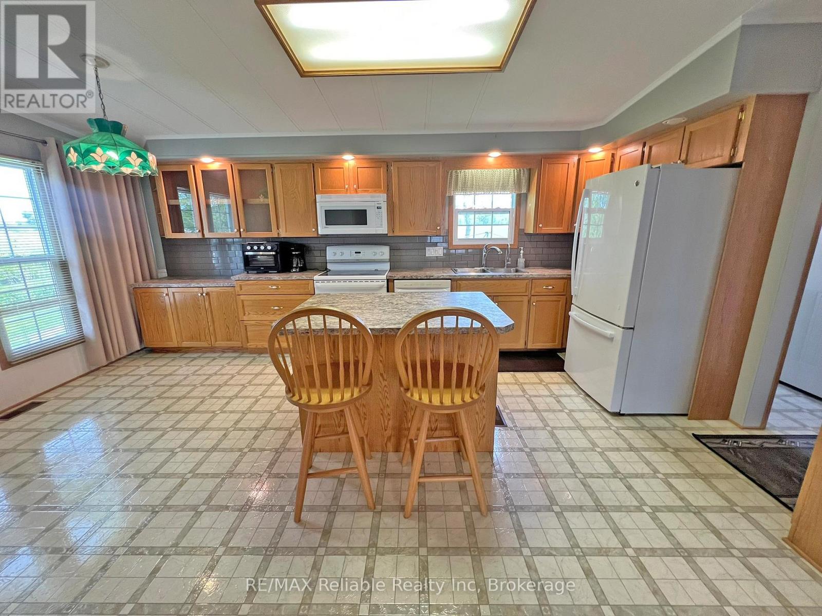144 SANDBAGGER CRESCENT - 12