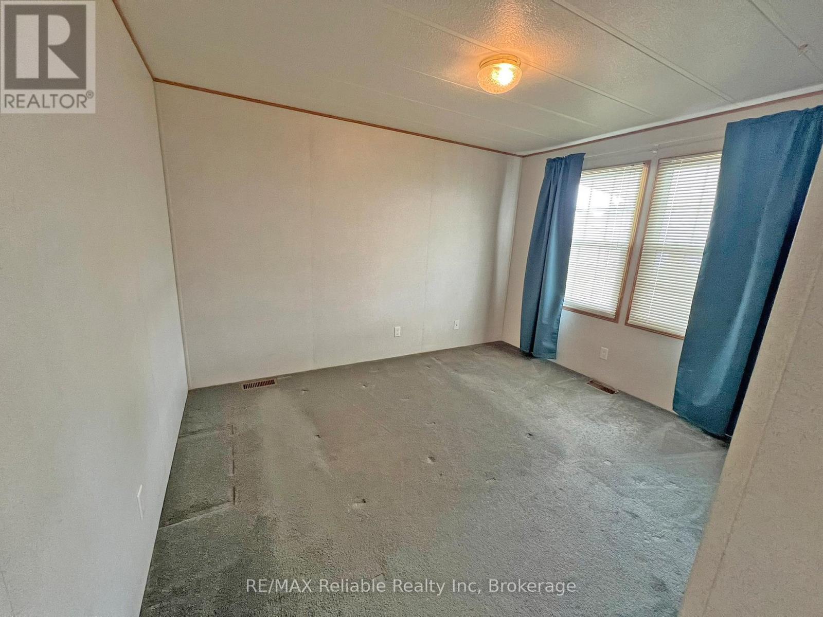 144 SANDBAGGER CRESCENT - 22