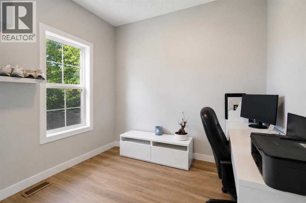 4478 Elgin Avenue SE - photo 5